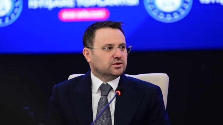 Akın Gürlek cezaevlerinde rehabilitasyon çalışmalarını değerlendirdi