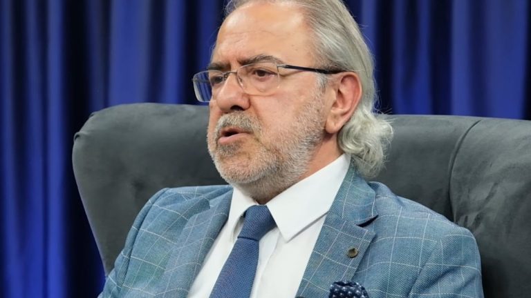 Mustafa Armağan: Sultan Abdülhamid futbola düşman değildi
