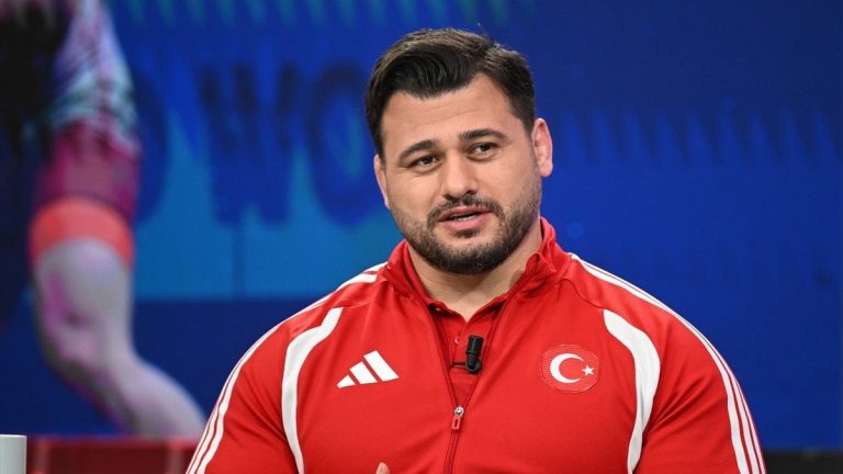 Rıza Kayaalp 13. şampiyonluk ve rekor sürecini anlattı